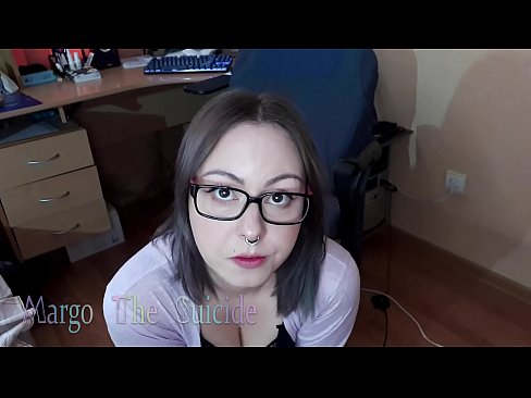 ❤️ Секси девојка са наочарима дубоко сише дилдо на камери Порно ат порн sr.pornpk.ru ❌